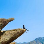 Vista panoramica di un luogo sereno, ideale per una pausa lontano dai selfie.